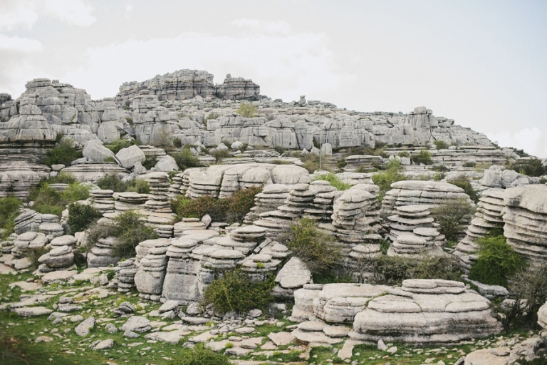 Fotografía de boda original en Torcal Antequera Málaga