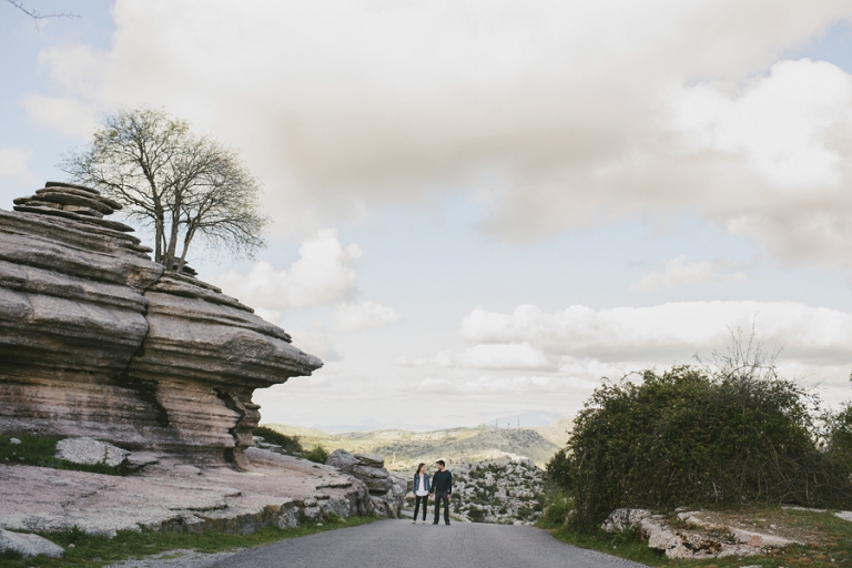 Fotografía de boda original en Torcal Antequera Málaga