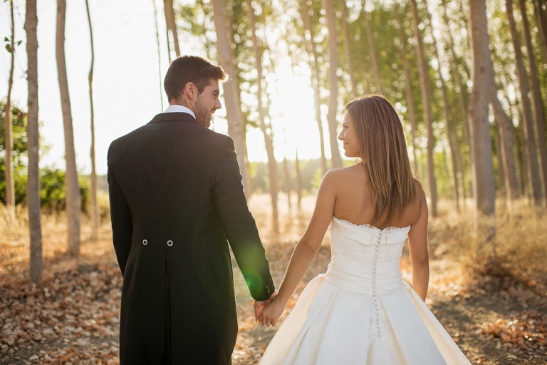 fotografía artistica de boda en el bosque flare
