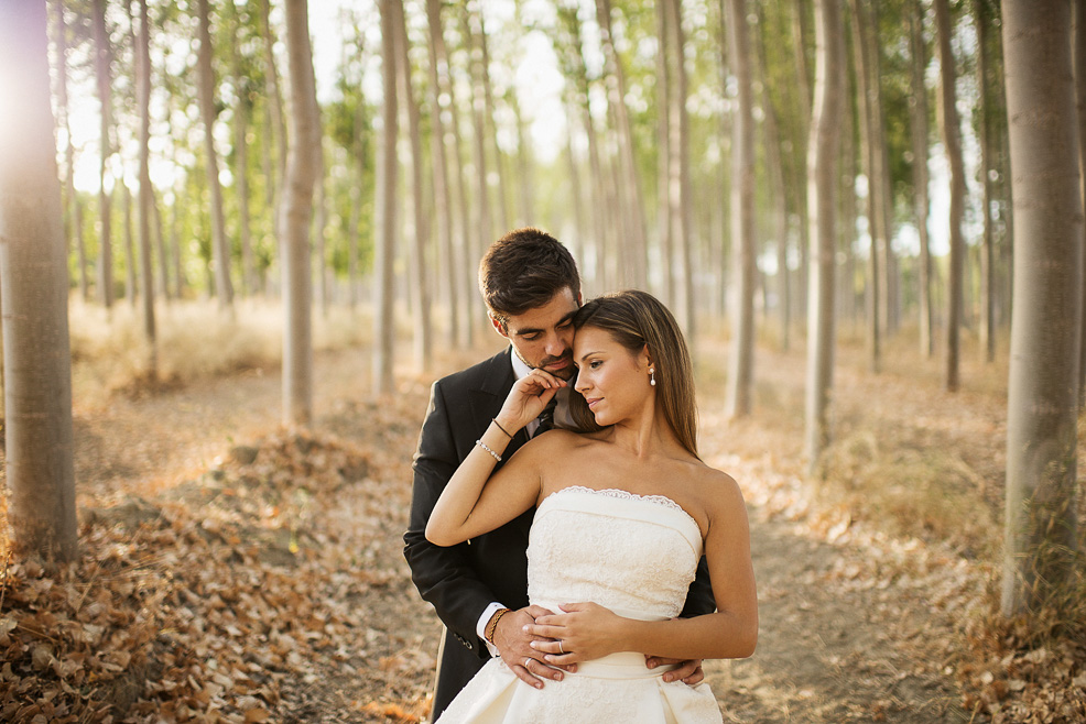 fotografía artistica de boda en el bosque