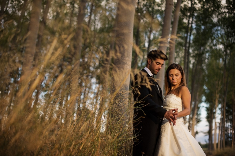 fotografía artistica de boda en el bosque