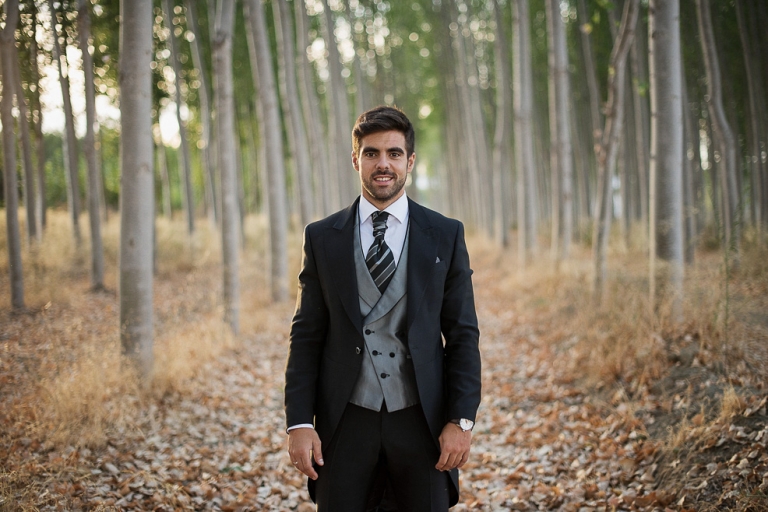 fotografía artistica de boda en el bosque