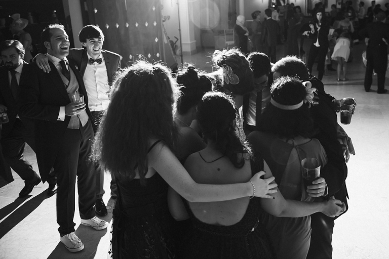 Emotivo abrazo novios Fotos boda Carmen de San Cristobal