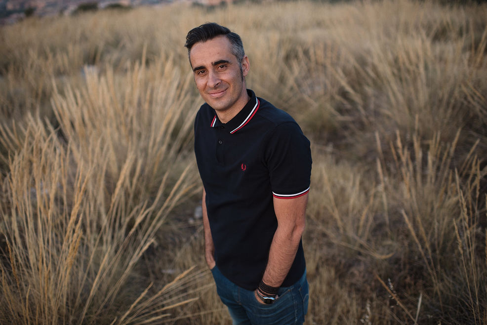 M Isabel y Juanjo , fotografía moderna de boda Preboda Jaén391